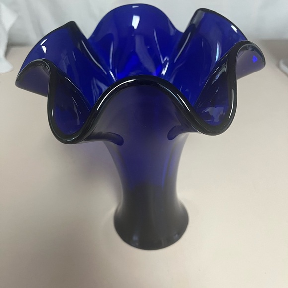 Blue Cobalt Ruffle Vase - Picture 4 of 5
